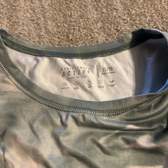 Abercrombie  girls Tie-Dye Long Sleeve Top - Picture 2 of 5